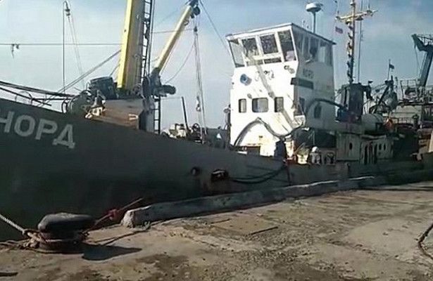 Ракетный крейсер украины крушит рыбный промысел Ракетный крейсер украины крушит рыбный промысел