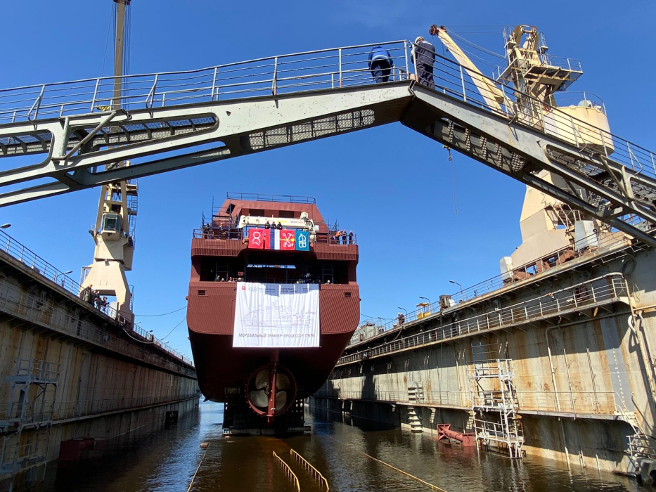 состоялся спуск на воду современного траулера с безотходной переработкой состоялся спуск на воду современного траулера с безотходной переработкой
